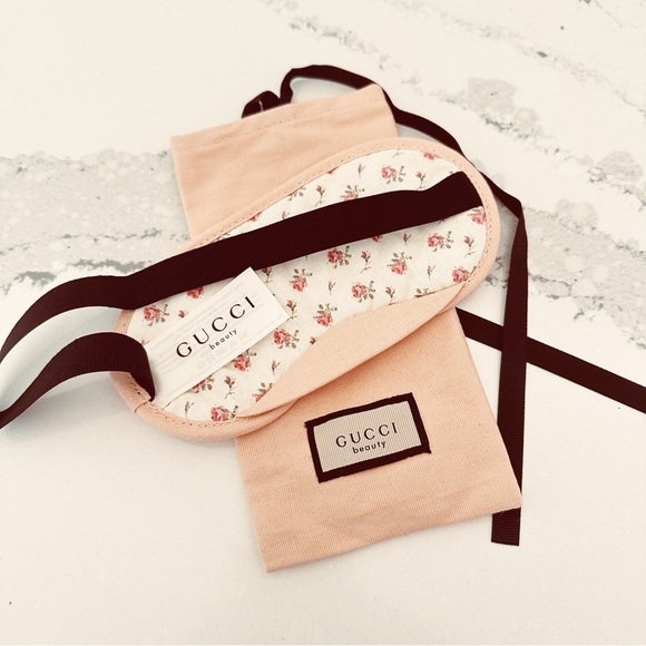 GUCCI Bloom Quilted Sleep Mask - Picture 2 of 8